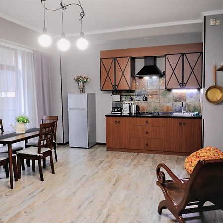Avlabari Apartment - New One ティビリシ エクステリア 写真