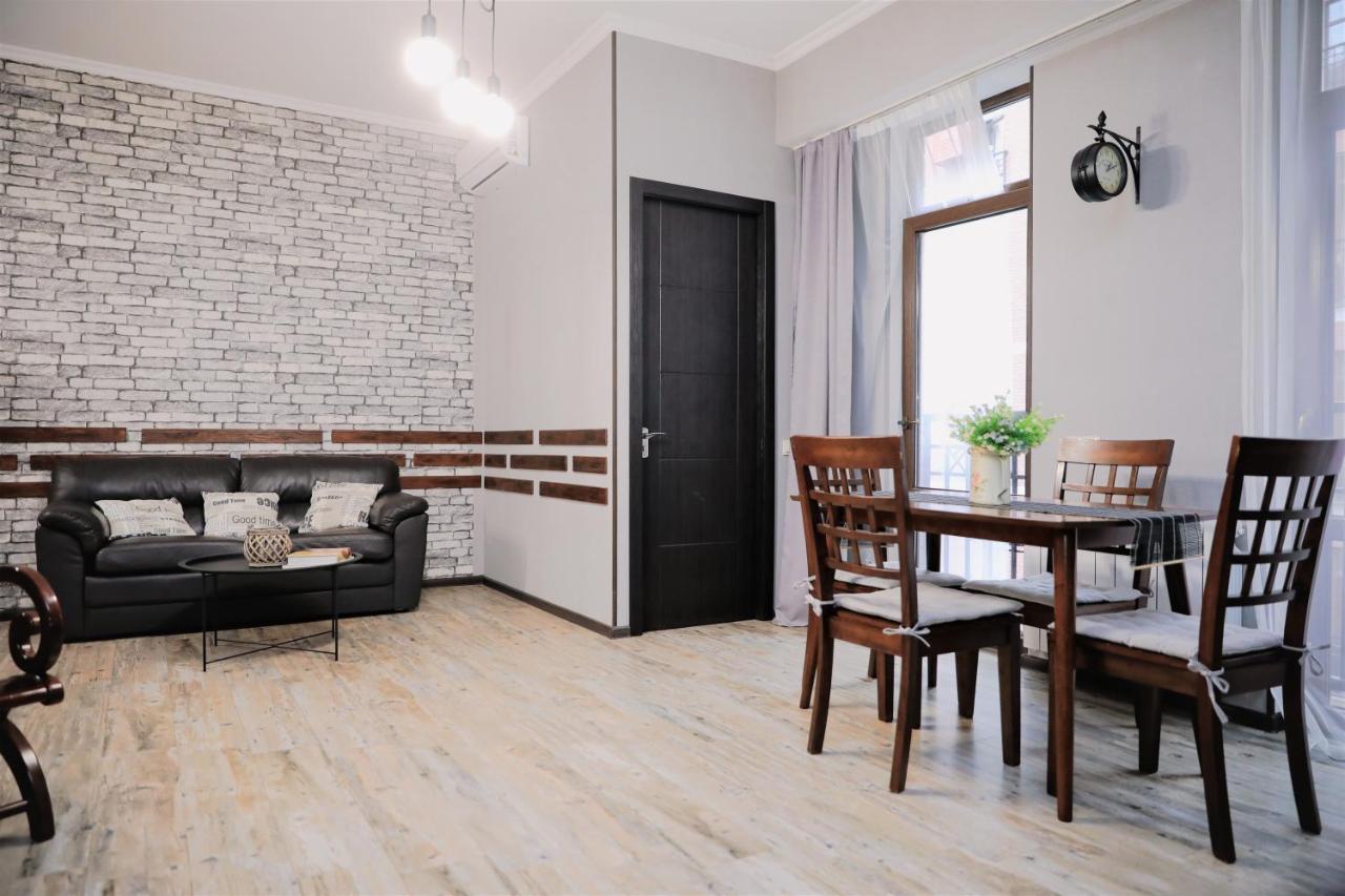 Avlabari Apartment - New One ティビリシ エクステリア 写真